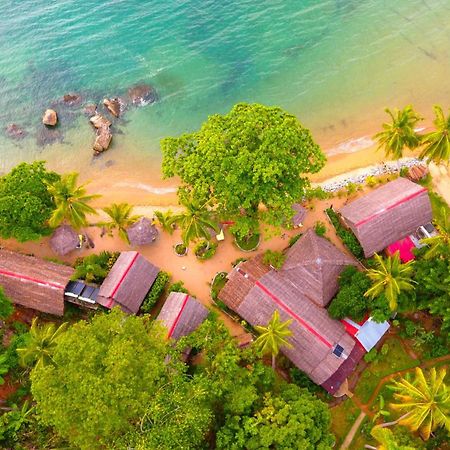 Floraly Komba Hotel - Nosy Komba Esterno foto