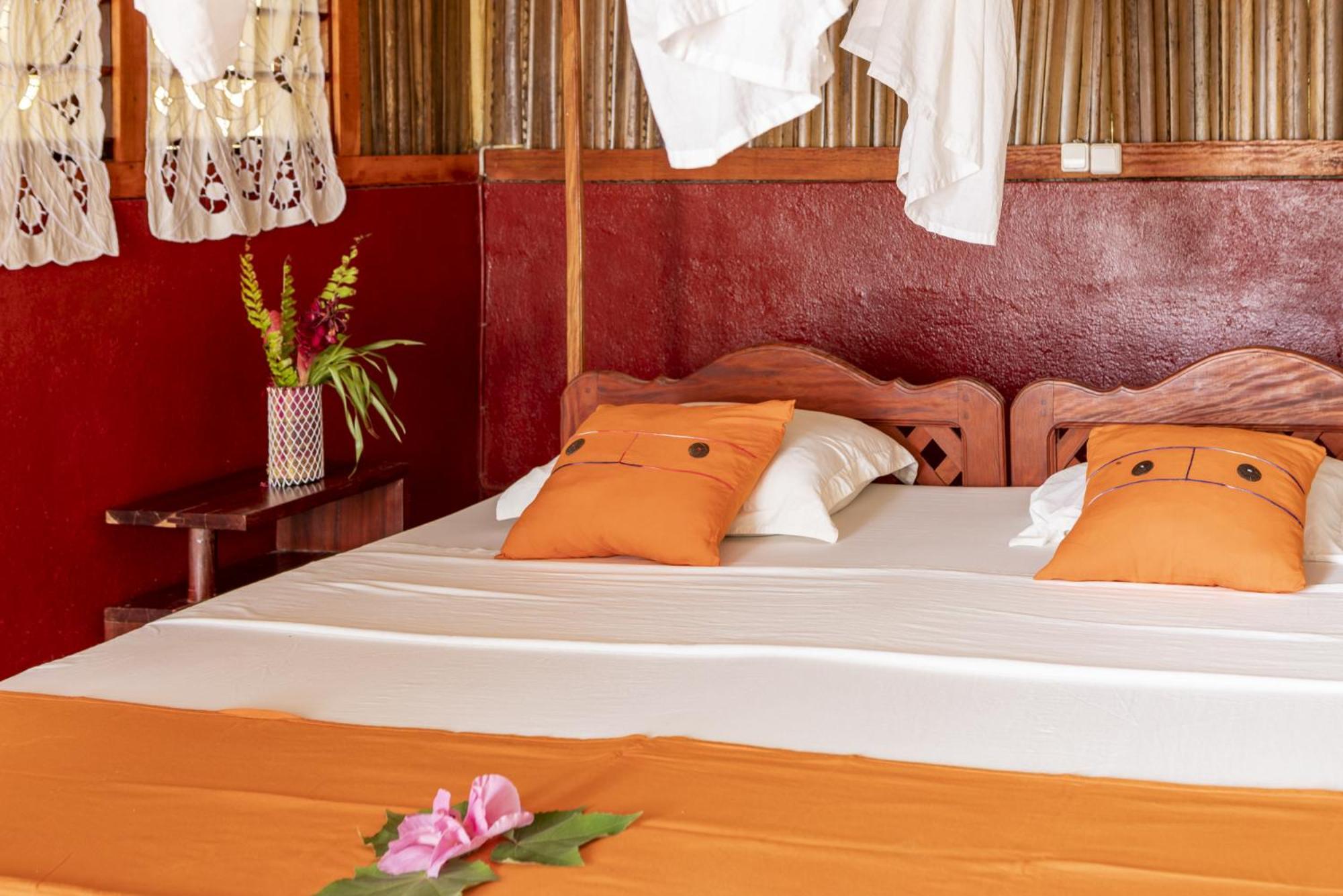 Floraly Komba Hotel - Nosy Komba Esterno foto
