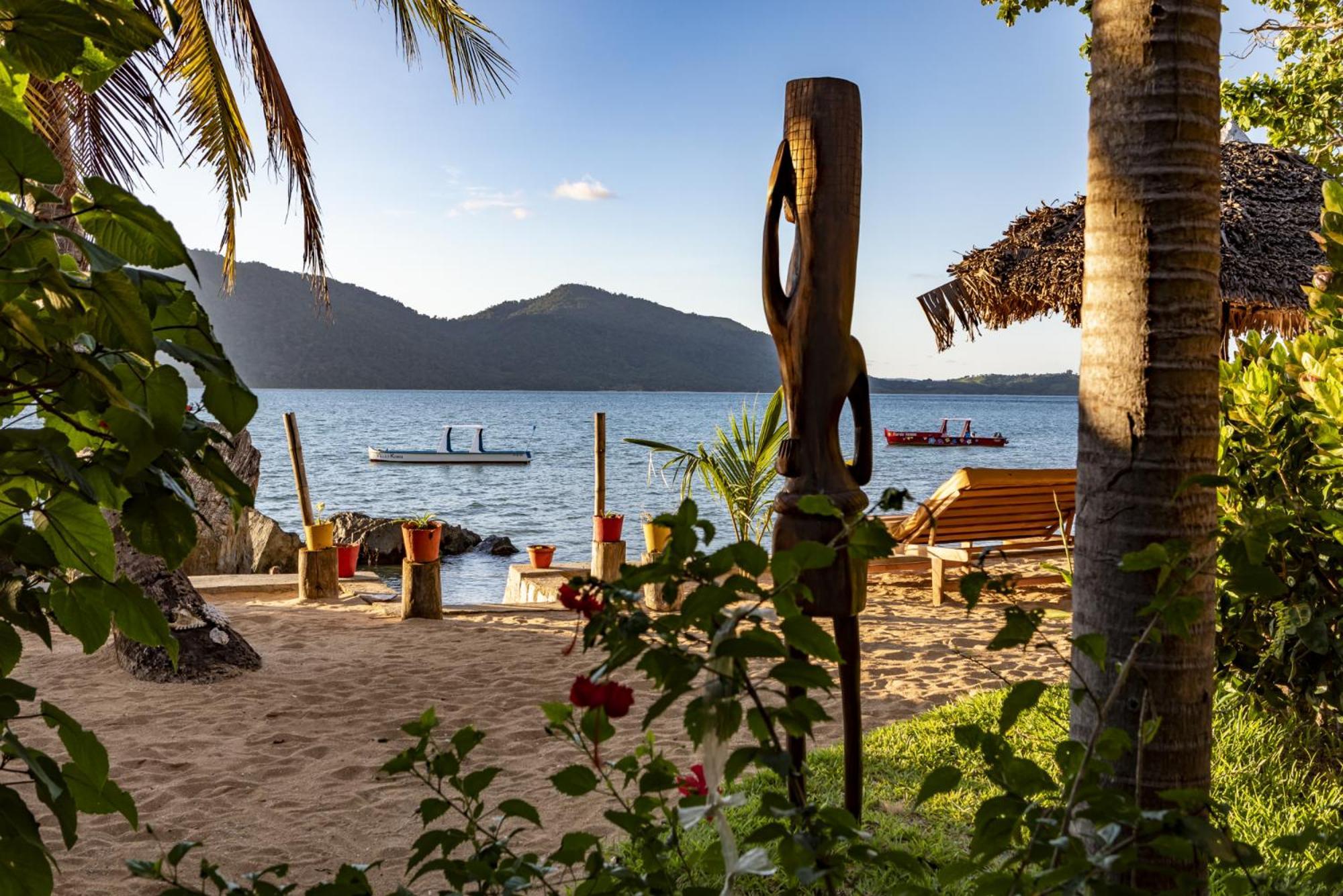 Floraly Komba Hotel - Nosy Komba Esterno foto